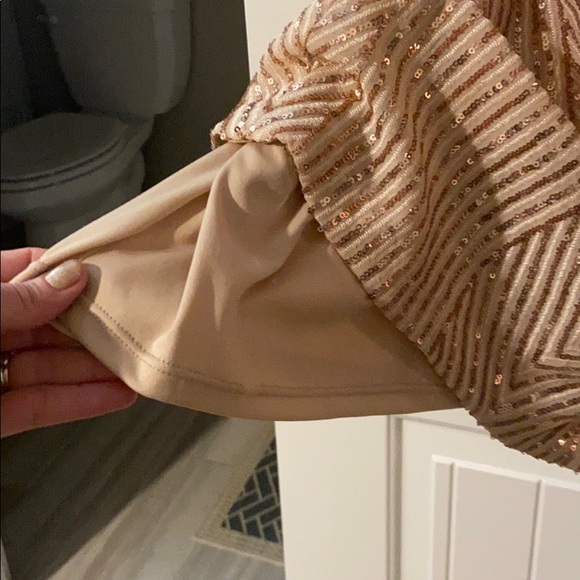 Dress - Picture 4 of 5